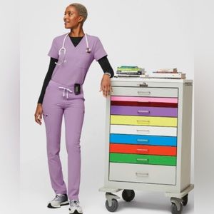 FIGS LAVENDER DEW SCRUB SET